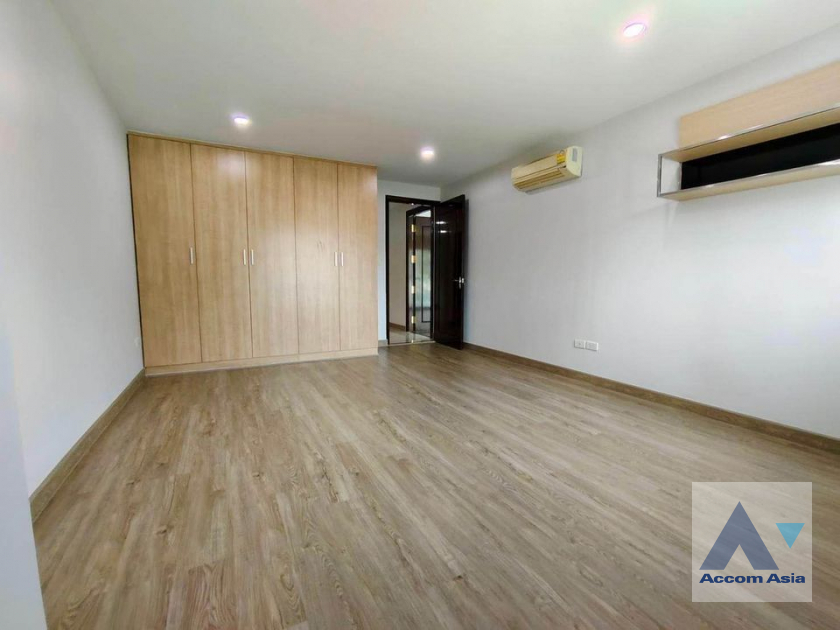5  4 br Condominium For Sale in Ratchadaphisek ,Bangkok ARL Hua Mak at Le Celeste Condominium  AA39971