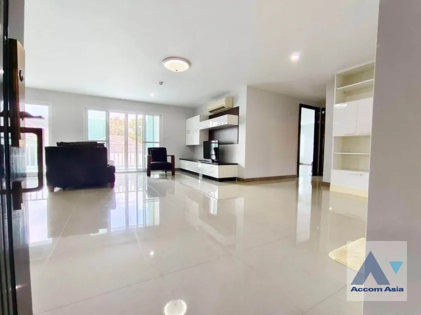 unitNewly renovated, Pet friendly |  4 Bedrooms  Condominium For Sale in Ratchadaphisek, Bangkok  near ARL Hua Mak (AA39971)