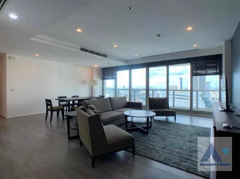 unit 3 Bedrooms  Condominium For Rent in Charoen Nakhon, Bangkok  near BTS Krung Thon Buri (AA39976)