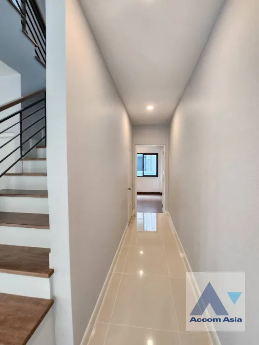 5  4 br House For Sale in Phaholyothin ,Bangkok  at The City Ramintra 2  AA39983