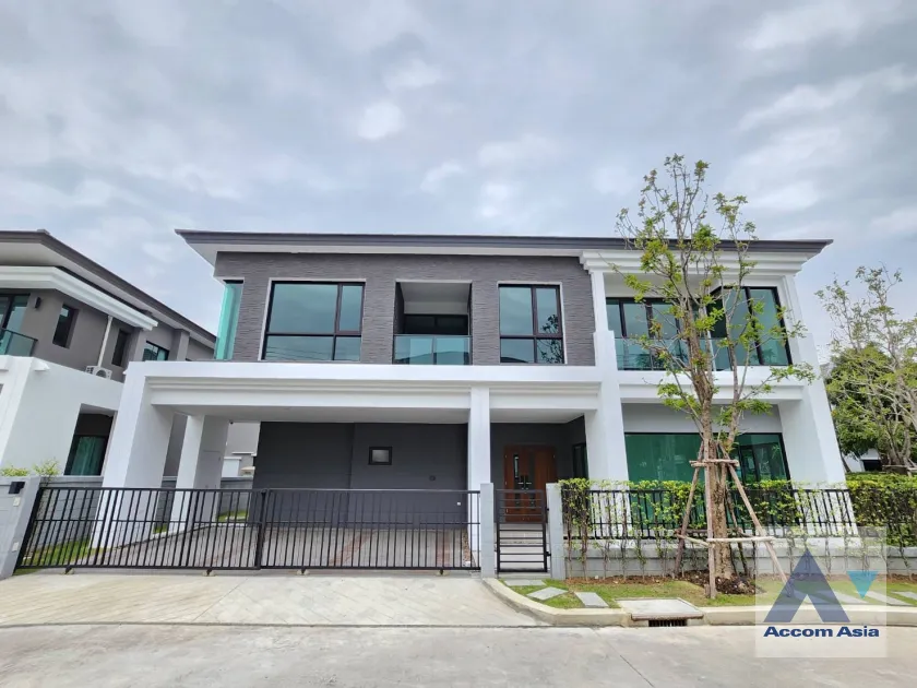 unit 4 Bedrooms  House For Sale in Phaholyothin, Bangkok  (AA39983)