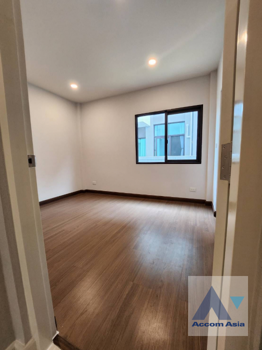 13  4 br House For Sale in Phaholyothin ,Bangkok  at The City Ramintra 2  AA39983