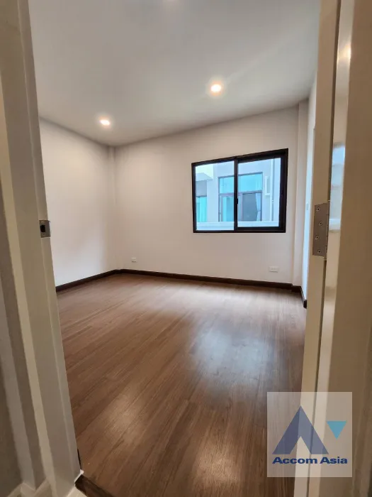 13  4 br House For Sale in Phaholyothin ,Bangkok  at The City Ramintra 2  AA39983