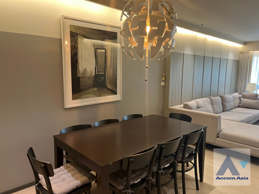 unit 2 Bedrooms  Condominium For Rent & Sale in Ploenchit, Bangkok  near BTS Ploenchit (AA39987)