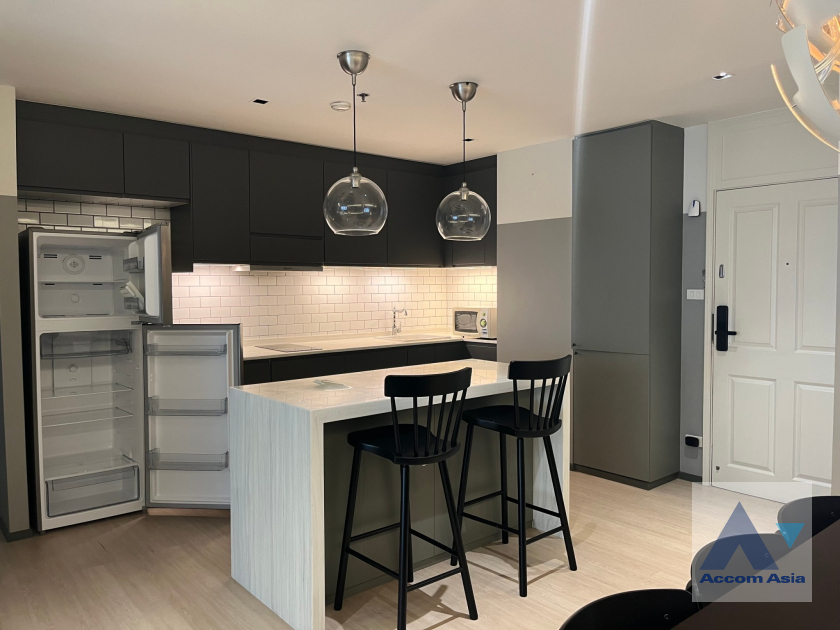 unit 2 Bedrooms  Condominium For Rent & Sale in Ploenchit, Bangkok  near BTS Ploenchit (AA39987)