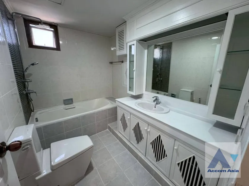 11  4 br Apartment For Rent in Sukhumvit ,Bangkok BTS Phrom Phong at Pet friendly - High rise Apartment in Phrom Phong AA39990