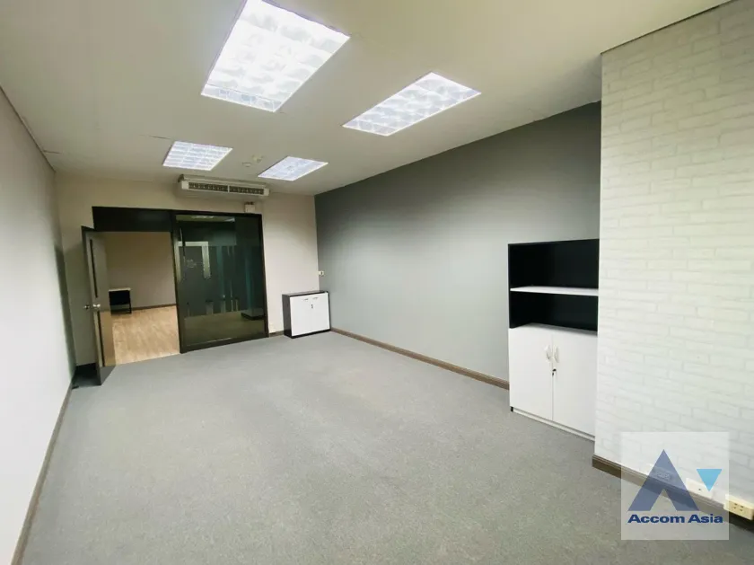 14  Office Space For Rent in Bang Na ,Bangkok BTS Bang Na at Bangna Complex Office Tower AA39994
