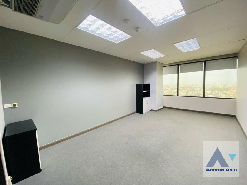 15  Office Space For Rent in Bang Na ,Bangkok BTS Bang Na at Bangna Complex Office Tower AA39994