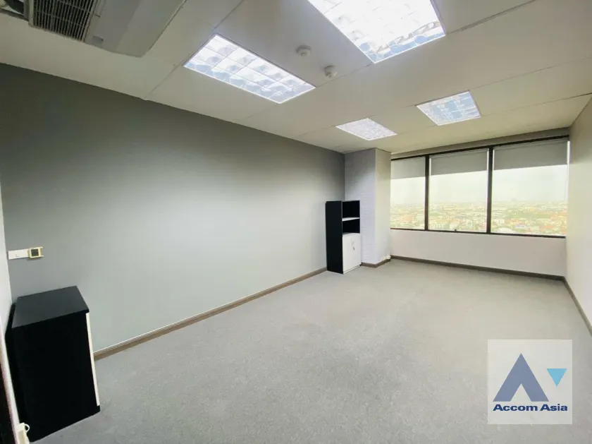 15  Office Space For Rent in Bang Na ,Bangkok BTS Bang Na at Bangna Complex Office Tower AA39994
