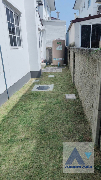 13  4 br House For Sale in Pattanakarn ,Bangkok  at Golden Neo Bangna-Suan Luang AA40002