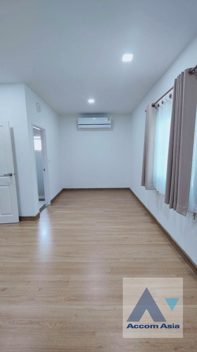 10  4 br House For Sale in Pattanakarn ,Bangkok  at Golden Neo Bangna-Suan Luang AA40002