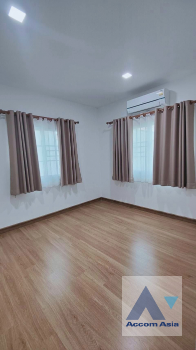 11  4 br House For Sale in Pattanakarn ,Bangkok  at Golden Neo Bangna-Suan Luang AA40002