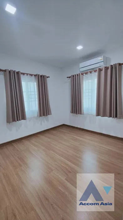 11  4 br House For Sale in Pattanakarn ,Bangkok  at Golden Neo Bangna-Suan Luang AA40002