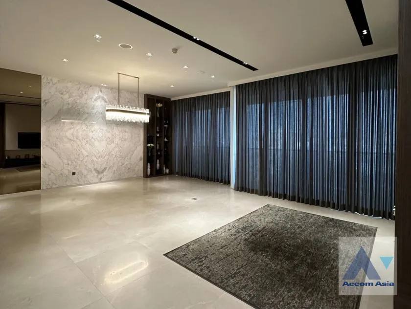  1  2 br Condominium For Sale in Charoen Nakhon ,Bangkok BTS Krung Thon Buri at Banyan Tree Residences Riverside AA40014