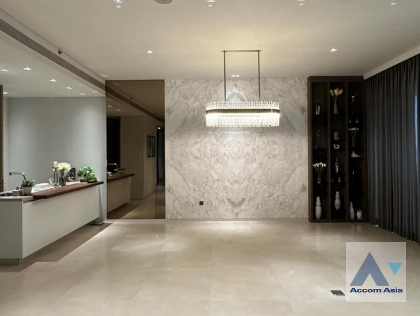 5  2 br Condominium For Sale in Charoen Nakhon ,Bangkok BTS Krung Thon Buri at Banyan Tree Residences Riverside AA40014