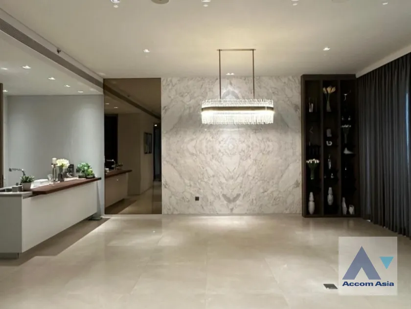 5  2 br Condominium For Sale in Charoen Nakhon ,Bangkok BTS Krung Thon Buri at Banyan Tree Residences Riverside AA40014