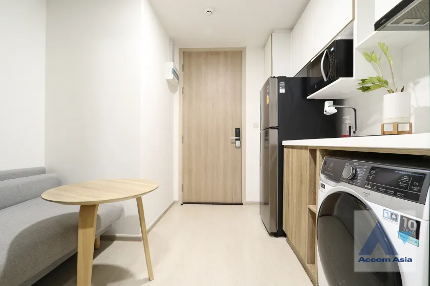 unit 1 Bedroom  Condominium For Sale in Sukhumvit, Bangkok  near BTS Ekkamai (AA40019)