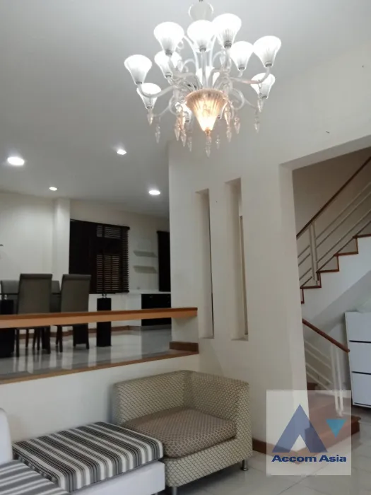 unitPet friendly |  5 Bedrooms  House For Rent & Sale in Ratchadaphisek, Bangkok  (AA40021)