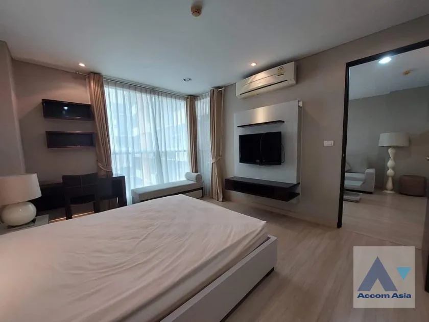 unit 2 Bedrooms  Condominium For Sale in ,   near BTS Ratchadamri (AA40026)