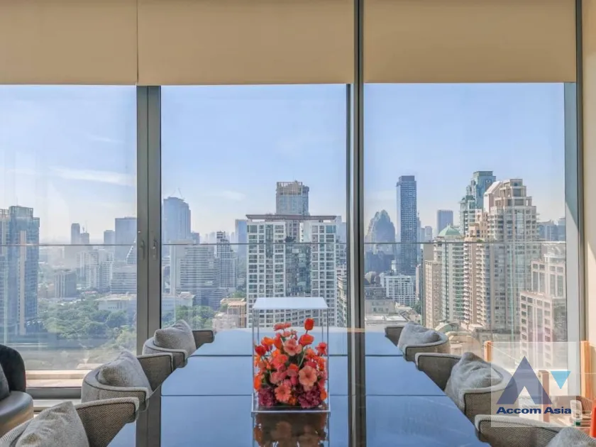 6  2 br Condominium For Sale in Ploenchit ,Bangkok BTS Chitlom at Scope Langsuan AA40029