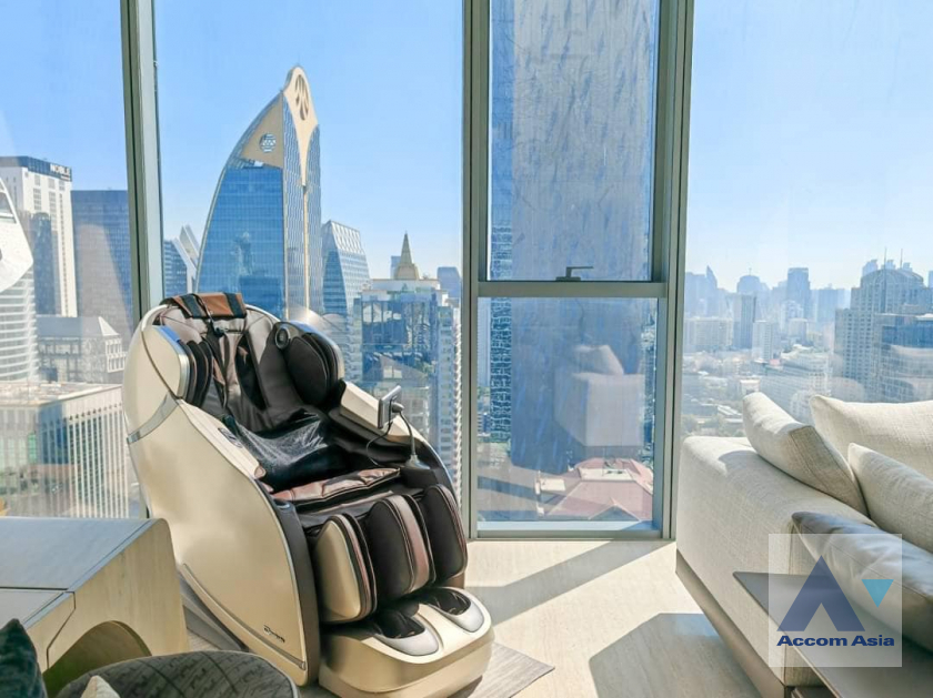  1  2 br Condominium For Sale in Ploenchit ,Bangkok BTS Chitlom at Scope Langsuan AA40029