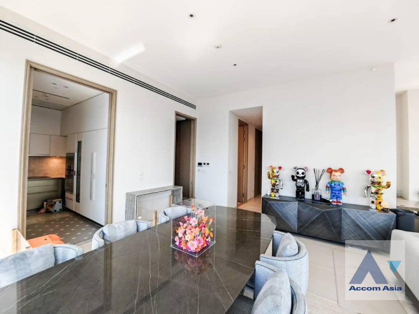 4  2 br Condominium For Sale in Ploenchit ,Bangkok BTS Chitlom at Scope Langsuan AA40029