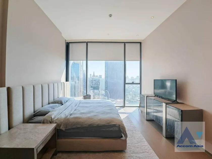 10  2 br Condominium For Sale in Ploenchit ,Bangkok BTS Chitlom at Scope Langsuan AA40029