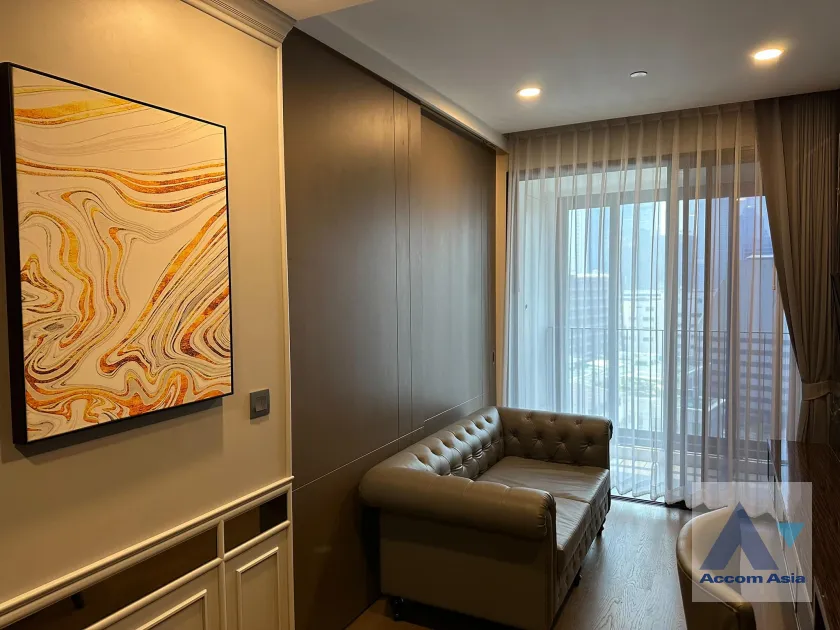 unit 1 Bedroom  Condominium For Rent in Silom, Bangkok  near MRT Sam Yan (AA40031)