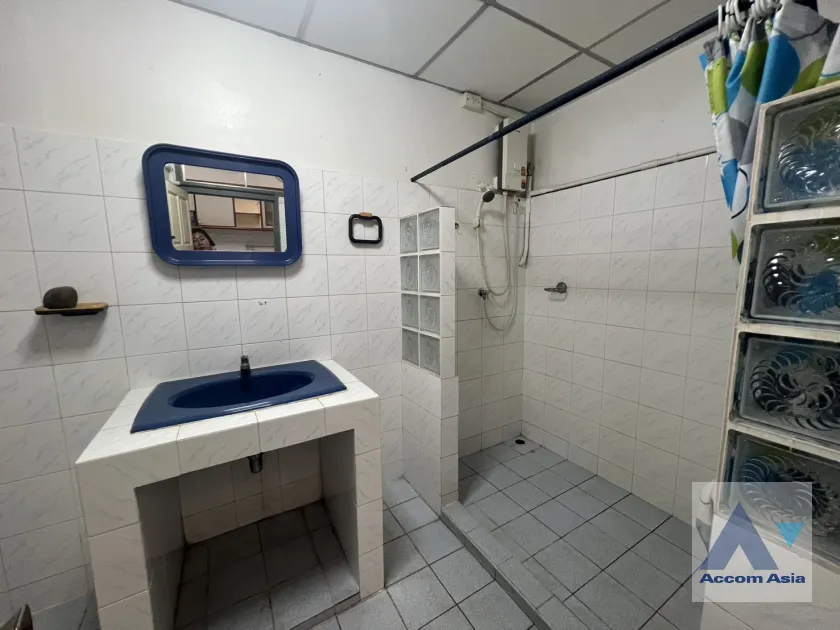 7  3 br Townhouse For Rent in Sukhumvit ,Bangkok BTS Phra khanong AA40034