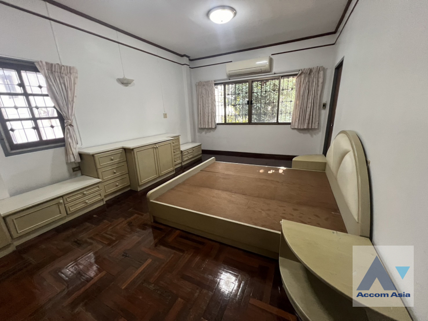 13  3 br Townhouse For Rent in Sukhumvit ,Bangkok BTS Phra khanong AA40034