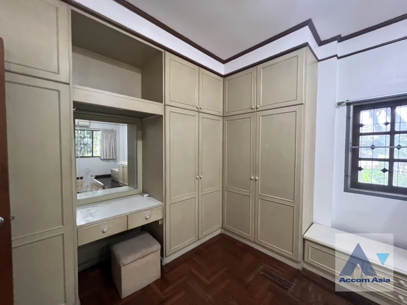 15  3 br Townhouse For Rent in Sukhumvit ,Bangkok BTS Phra khanong AA40034