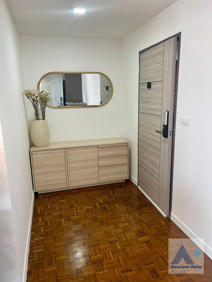 8  1 br Condominium For Sale in Sukhumvit ,Bangkok BTS Nana at Sukhumvit Suite AA40041