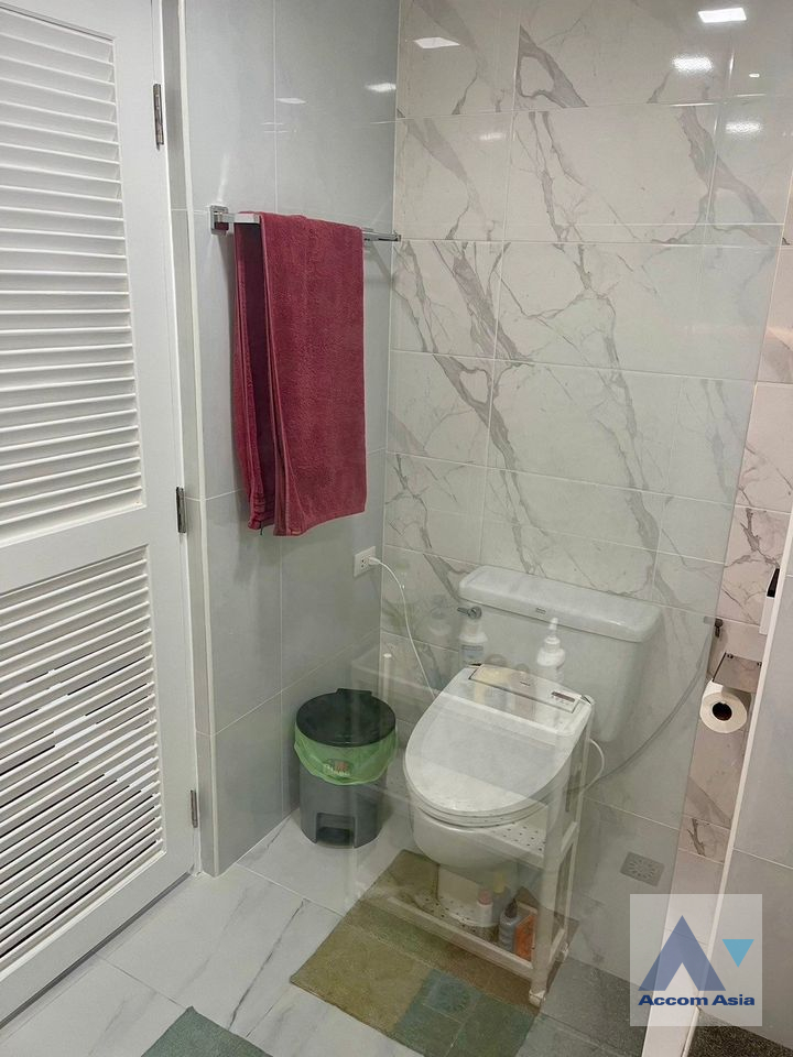 7  1 br Condominium For Sale in Sukhumvit ,Bangkok BTS Nana at Sukhumvit Suite AA40041