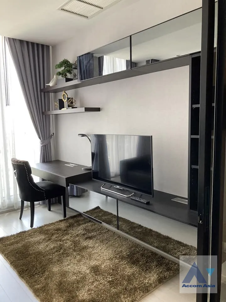unit 1 Bedroom  Condominium For Rent in Ploenchit, Bangkok  near BTS Ploenchit (AA40064)