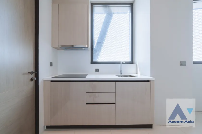 7  2 br Condominium For Sale in Charoen Nakhon ,Bangkok BTS Krung Thon Buri at Banyan Tree Residences Riverside AA40081
