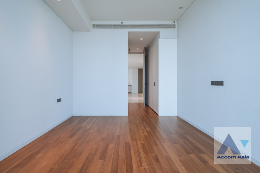 10  2 br Condominium For Sale in Charoen Nakhon ,Bangkok BTS Krung Thon Buri at Banyan Tree Residences Riverside AA40081