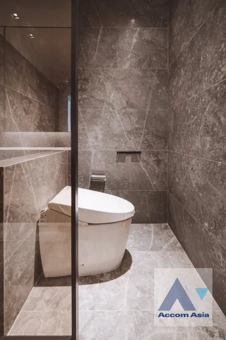 14  2 br Condominium For Sale in Charoen Nakhon ,Bangkok BTS Krung Thon Buri at Banyan Tree Residences Riverside AA40081