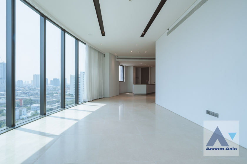  1  2 br Condominium For Sale in Charoen Nakhon ,Bangkok BTS Krung Thon Buri at Banyan Tree Residences Riverside AA40081