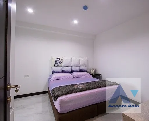 14  3 br Apartment For Rent in Sukhumvit ,Bangkok BTS Punnawithi at Apartment complex in Bangkok AA40092