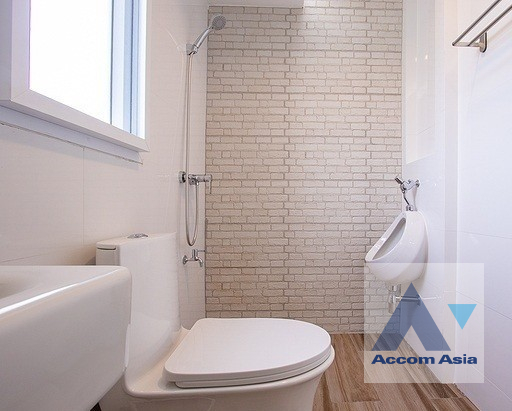 26  3 br Apartment For Rent in Sukhumvit ,Bangkok BTS Punnawithi at Apartment complex in Bangkok AA40092