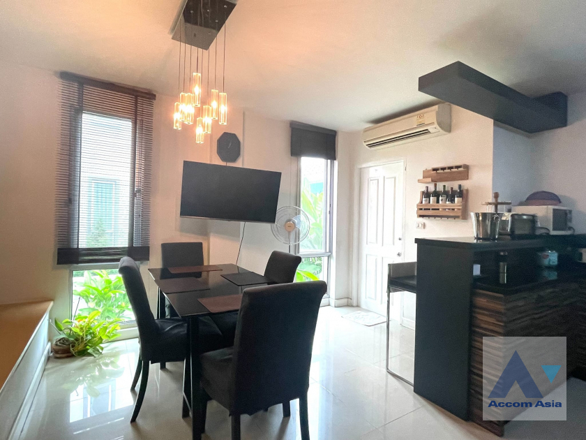  1  3 br Townhouse For Sale in Lat Phrao ,Bangkok  at Home Park AA40094