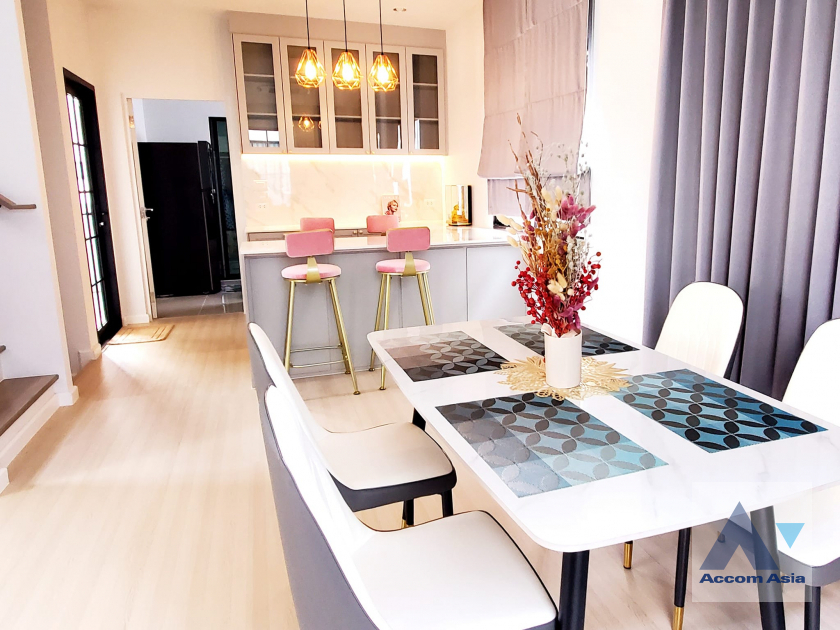 5  3 br House for rent and sale in Latkrabang ,Bangkok ARL Ban Thap Chang at Anasiri Ramkhamhaeng AA40095