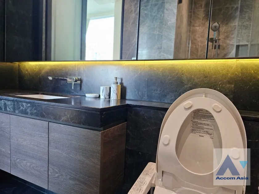 17  1 br Condominium for rent and sale in Ploenchit ,Bangkok BTS Chitlom at 28 Chidlom AA40099