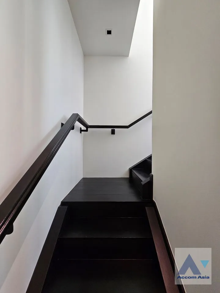 11  1 br Condominium for rent and sale in Ploenchit ,Bangkok BTS Chitlom at 28 Chidlom AA40099