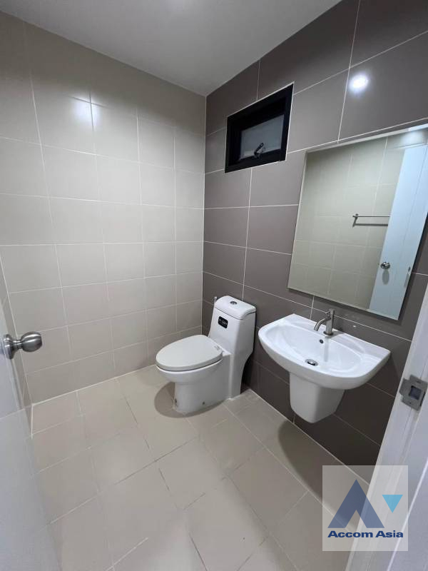 6  3 br Townhouse For Sale in Ratchadaphisek ,Bangkok MRT Sutthisan at The Connect UP 3 AA40101