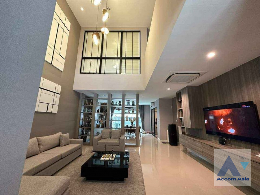 2  3 br Townhouse For Sale in Krungthep Kreetha ,Bangkok  at Nirvana Define Srinakarin-Rama9 AA40105