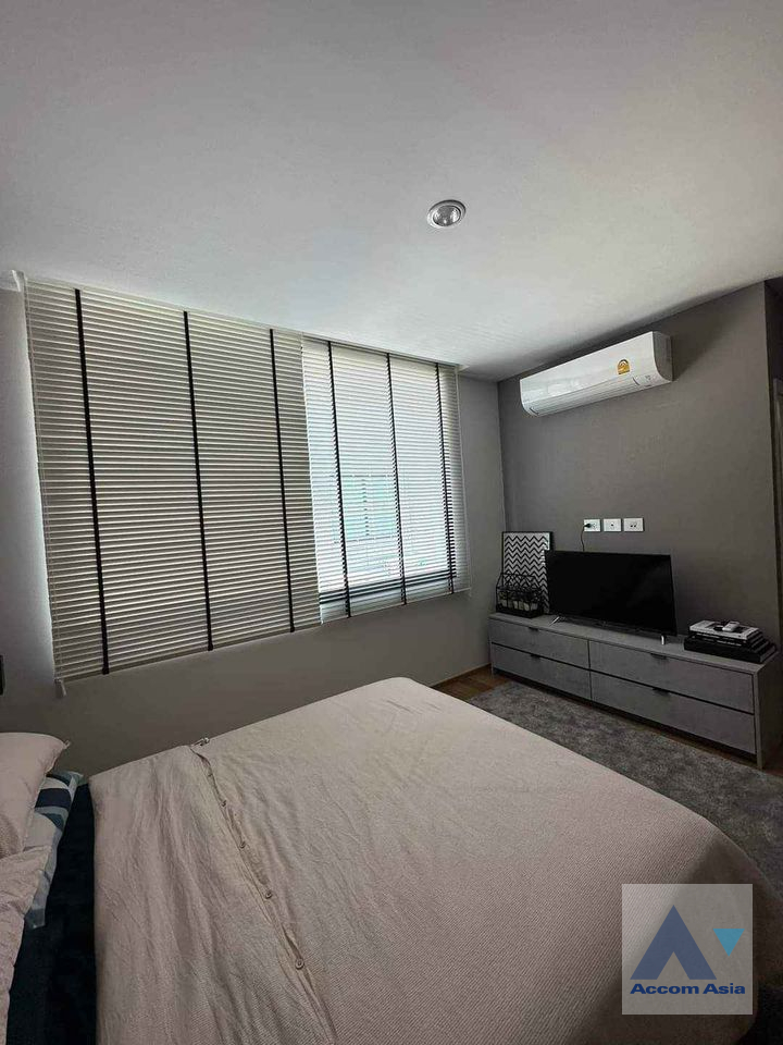 8  3 br Townhouse For Sale in Krungthep Kreetha ,Bangkok  at Nirvana Define Srinakarin-Rama9 AA40105