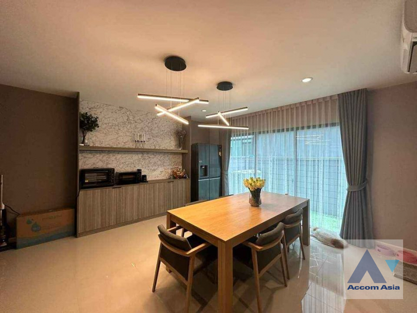  1  3 br Townhouse For Sale in Krungthep Kreetha ,Bangkok  at Nirvana Define Srinakarin-Rama9 AA40105