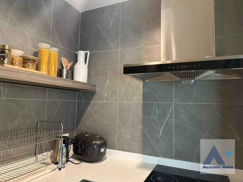  1  3 br Townhouse For Sale in Krungthep Kreetha ,Bangkok  at Nirvana Define Srinakarin-Rama9 AA40105