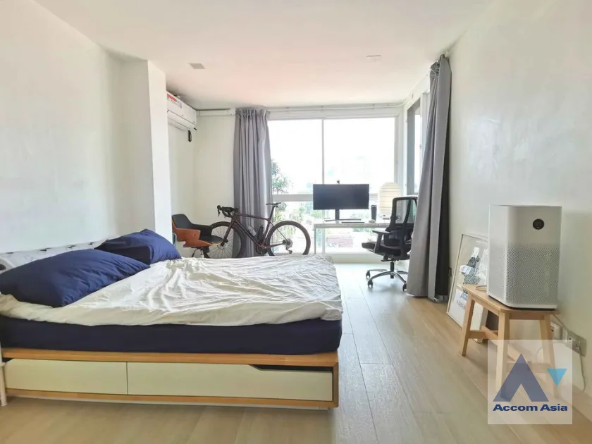 5  1 br Condominium For Sale in  ,Bangkok BTS Ari at The Fah Aree AA40106
